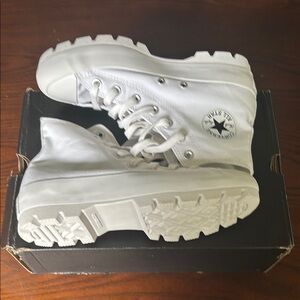 Converse Women’s platforms asst TL